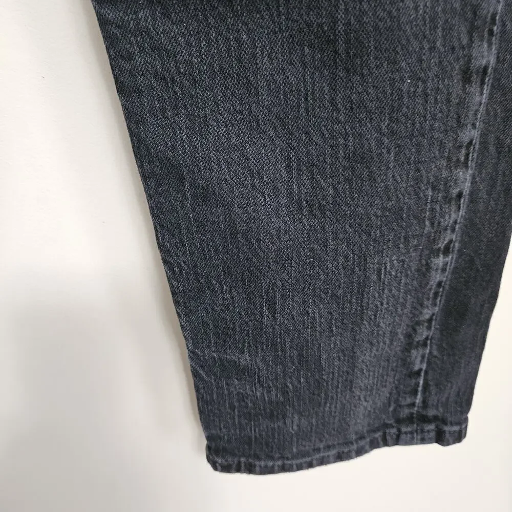 Levi's Men's Regular Fit Jean, 33Wx32L measures 31.5 Black VGUC